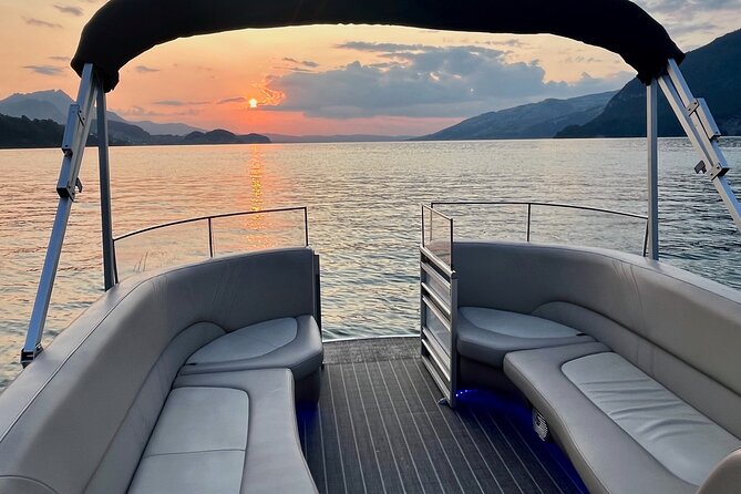 Private Sightseeing Boat Trip on Lake Thun, Interlaken - Stop 1: Schloss Spiez and the western lake setting