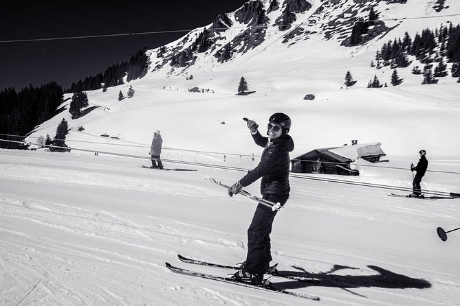 Private Ski Instructor in Engelberg, Switzerland - Skiing at Titlis with focused attention
