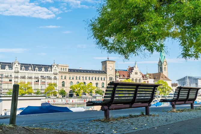 Private Tour of Zurich in 60 minutes with a Local - Bridges, lanes, and the everyday city