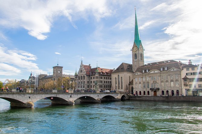 Private Tour of Zurich in 60 minutes with a Local - Timing, meeting point, and walking comfort
