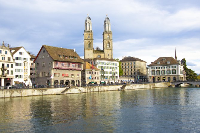 Private Tour of Zurich in 60 minutes with a Local - A quieter church beside the Limmat