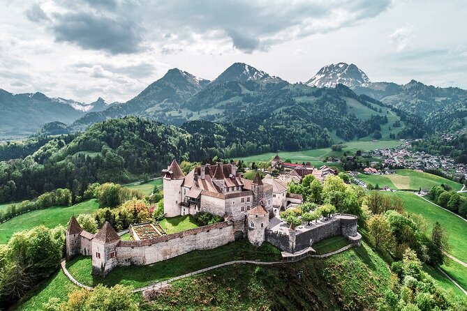 Private Tour to Gruyères, Chocolate & Cheese Factory from Geneva - Two hours in medieval Gruyères