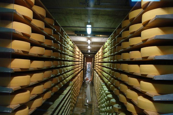 Private Tour to Gruyères, Chocolate & Cheese Factory from Geneva - The Broc to Gruyères drive is short but scenic