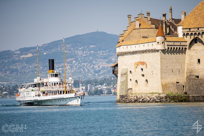 Round trip cruise from Vevey to Chillon - Arriving at Château de Chillon