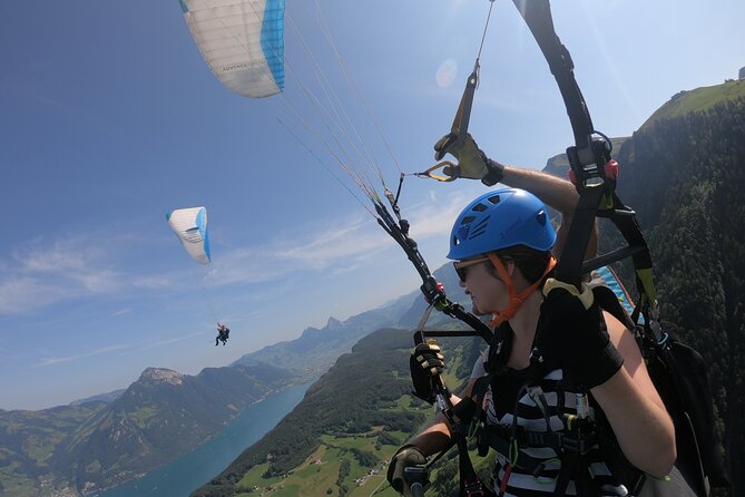 Tandem Paragliding Flight in the Lucerne Region - What the Lucerne paragliding day really includes