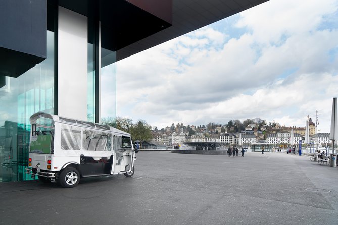 The heart of Lucerne with the Etuktuk - The Lion Monument brings the strongest story