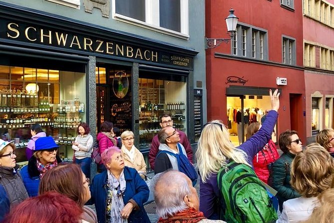 Walking tour of Zurich - your first overview of the city (Private Tour) - Following the Limmat for 10 minutes