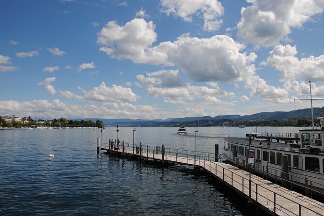 Zurich 360° City Walk Tour Including Hidden Spots - Lindenhof Hill and Zurich’s time machine