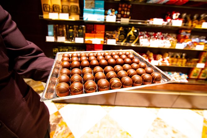 Zurich: Chocolate Tasting and Walking Tour with a Local - Second stop: a shop with a long story