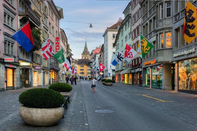 Zurich Highlights In A 2+ Hour Walking Tour Including Panoramic Views - Lindenhof and Zurich from above