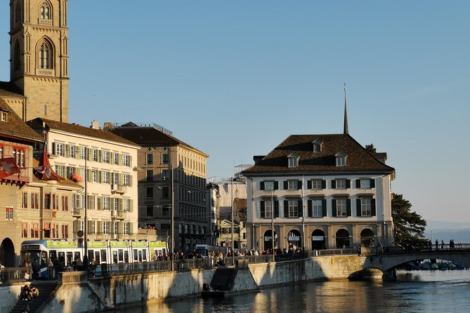 Zürich Historic District Tour - Starting in Niederdorf with Zürich at your feet