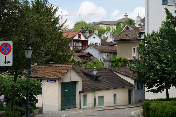 Zürich Historic District Tour - Wasserkirche, ruins, and the story of Felix and Regula