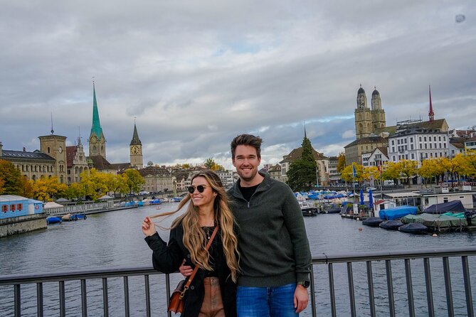 Zurich: Private City Walking Tour with Polybahn Ride - Coffee, hot chocolate, and a local snack