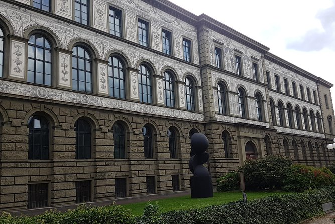 Zürich Private Walking Half-Day Trip with optional Lake Cruise - The optional one-hour Lake Zurich cruise
