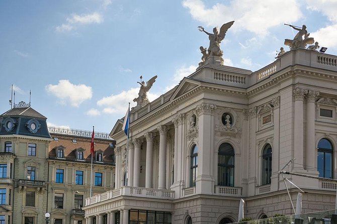 Zurich Sightseeing Private Walking Tour - Zurich’s Old Town: narrow lanes and preserved façades