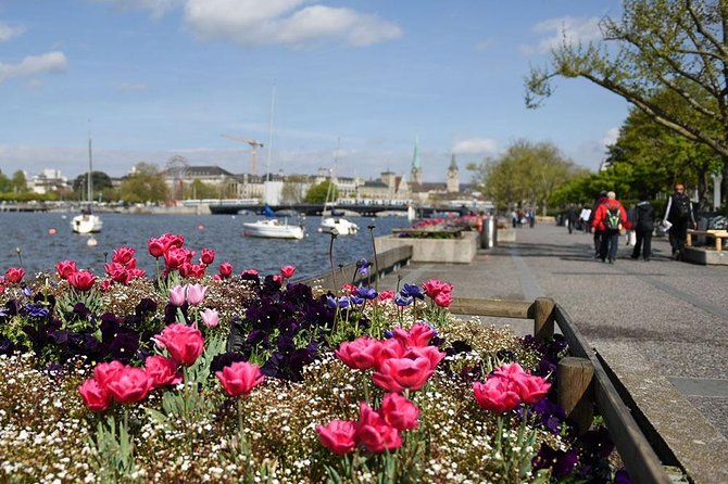 Zurich Sightseeing Private Walking Tour - What the $440.04 price really buys